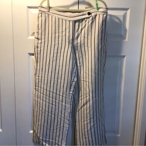 White with black stripe wide leg pants. Size is 16P.